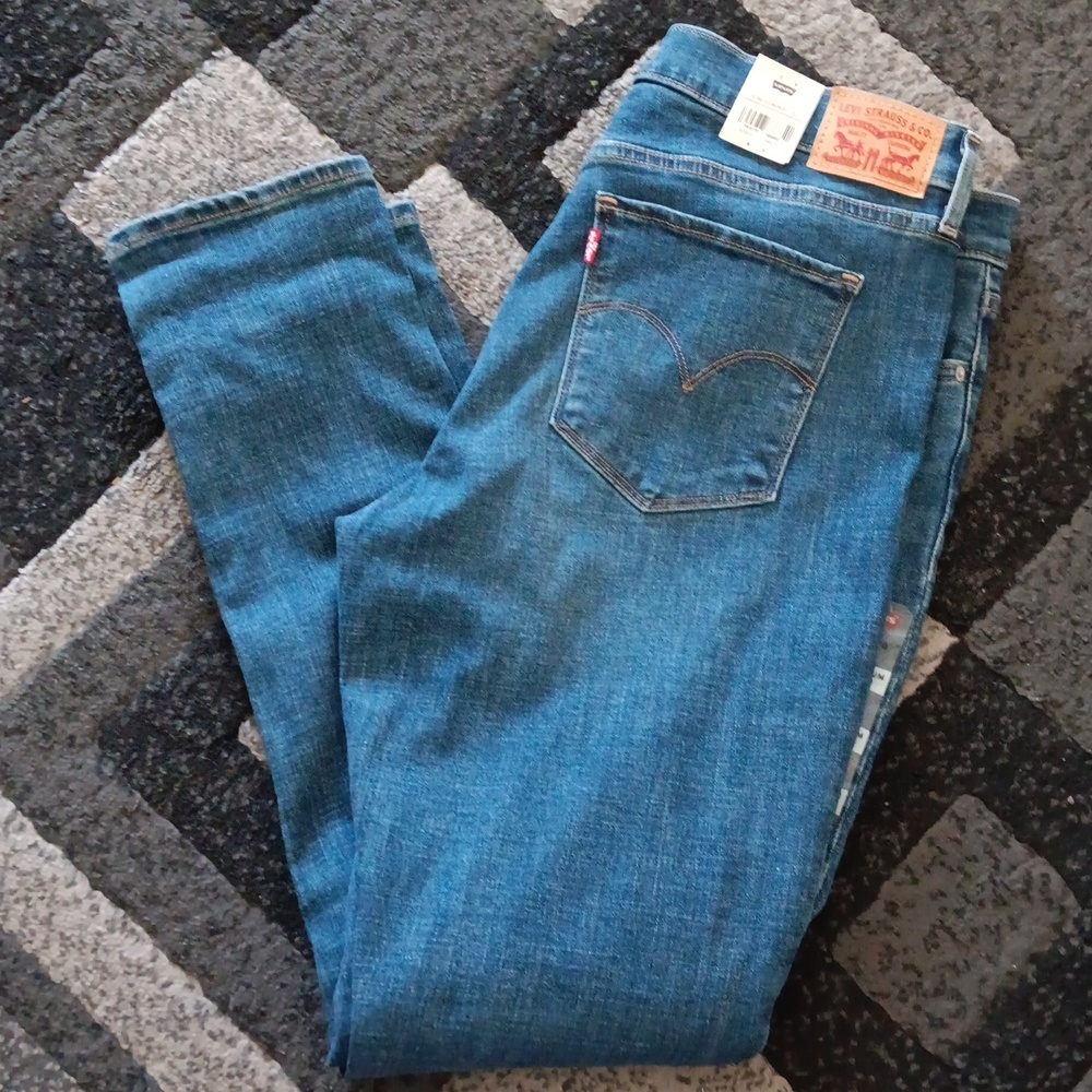 NWT Women's Levi's